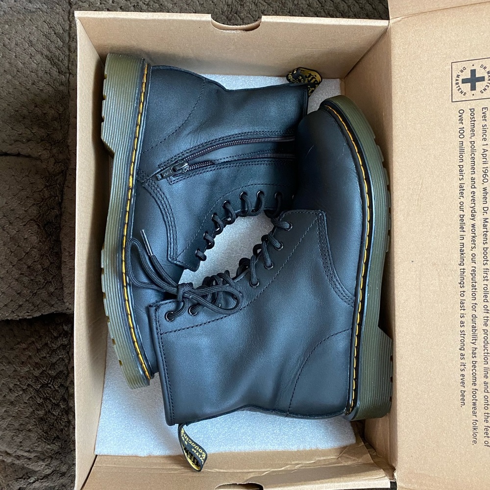 1460 dr. Martens boots